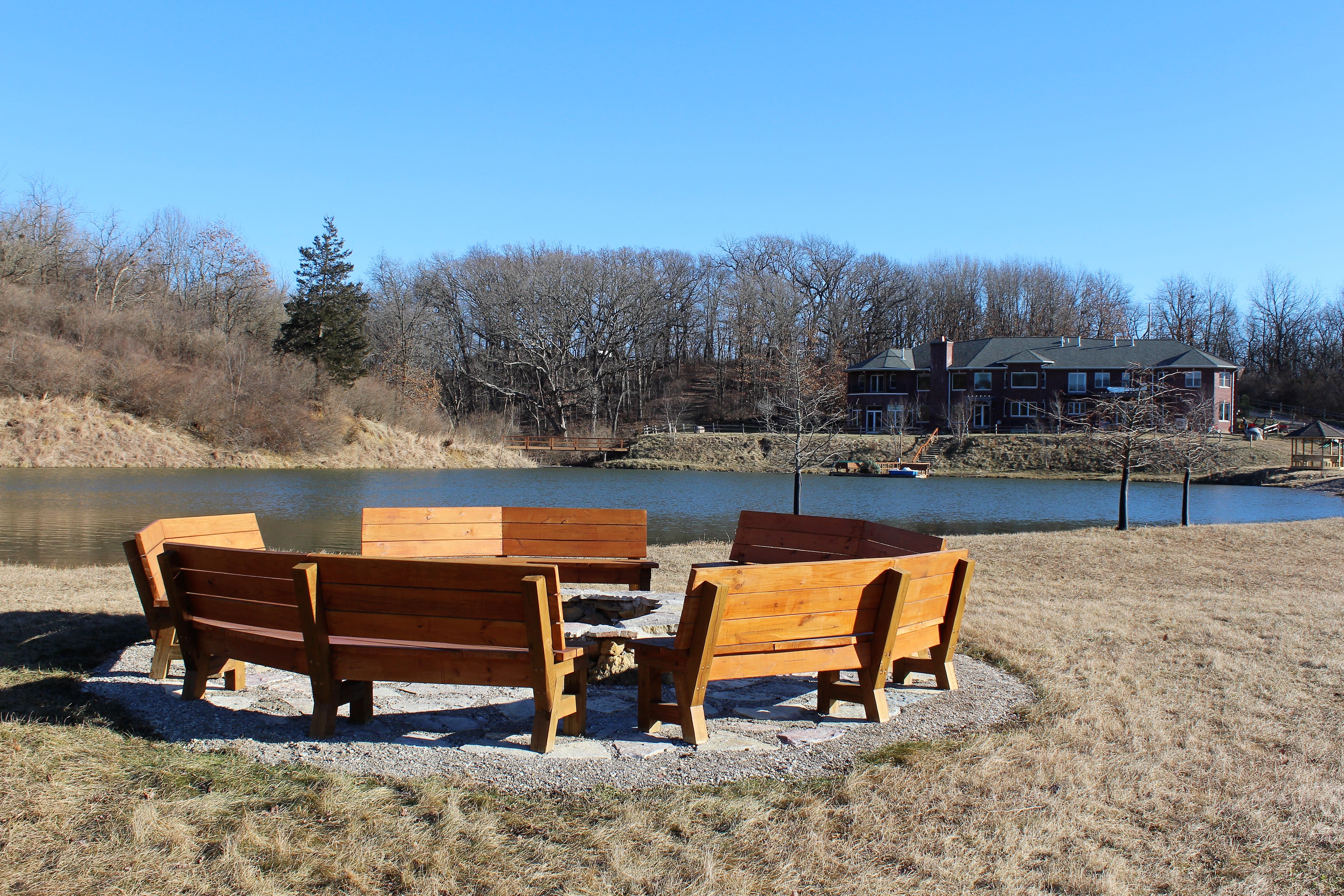 A Round Bench | Primary Treatment Program for Addiction